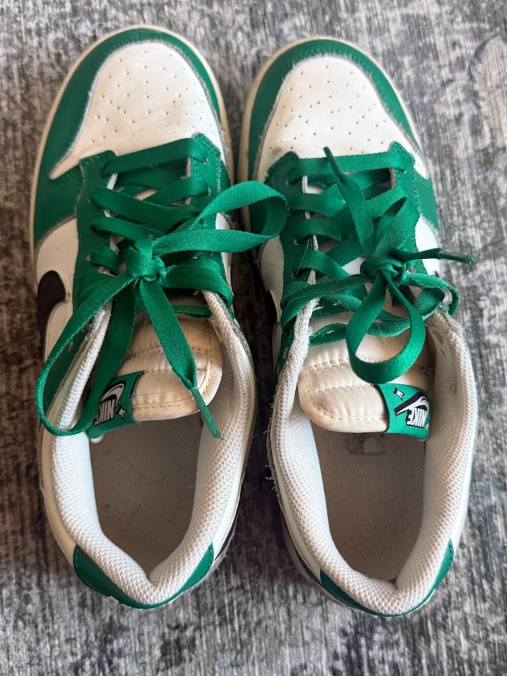 WOMENS NIKE LOW DUNKS - GREEN + WHITE - W9 - Picture 4 of 4